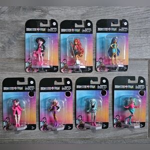 7 MONSTER HIGH Figurines NWT